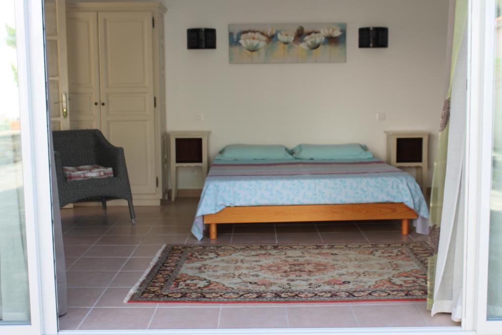 Chambres D'Hotes Le Clos Des Oliviers Sorbo-Ocagnano Zimmer foto